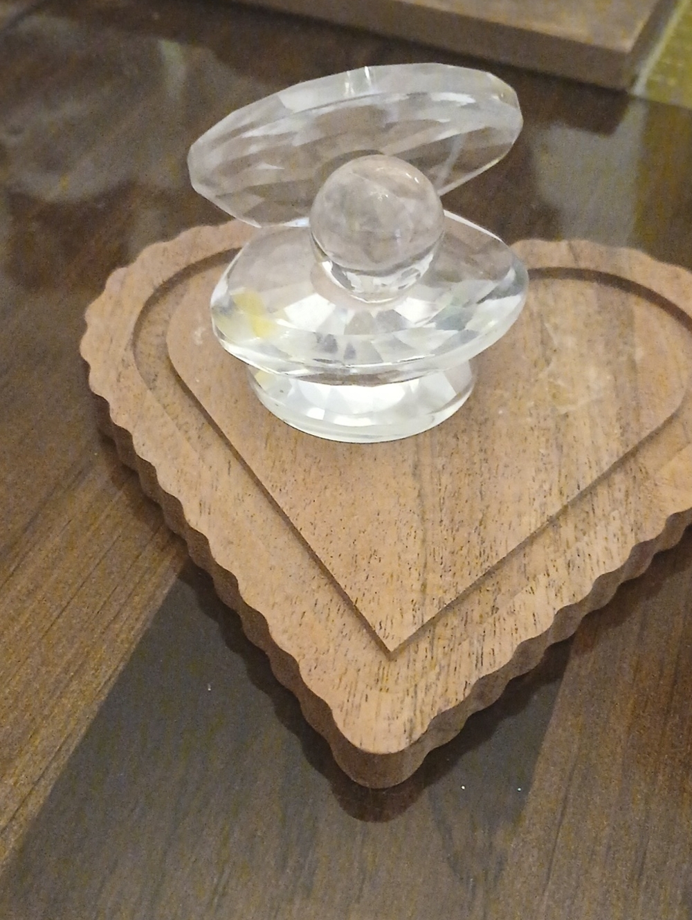 Clear Crystal Clam And Pearl